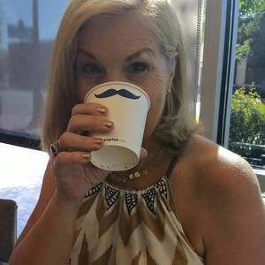 Meet your Posher, Sharon